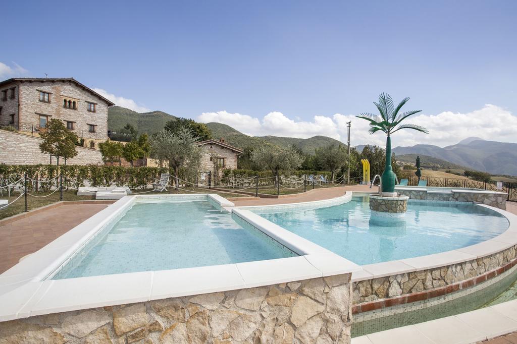 La Castellaia Resort Fabriano Exterior foto